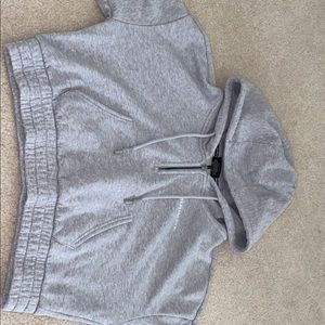 Alphalete Capital Cropped Hoodie